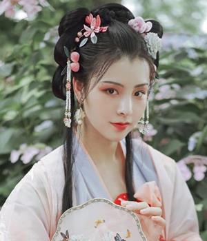 爱莎公主十二星座2025年5月塔罗运势