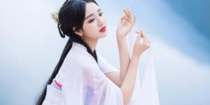 占有欲强爱吃醋，感情里总会想得太多的星座女